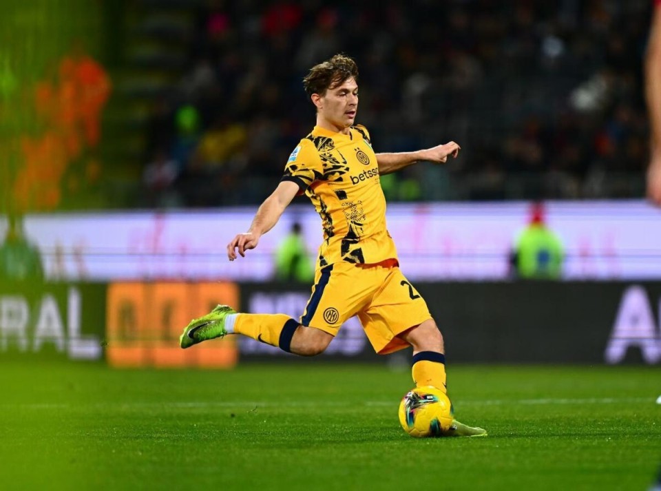 包含因戈尔施塔特客场战平法兰克福，积分增加的词条