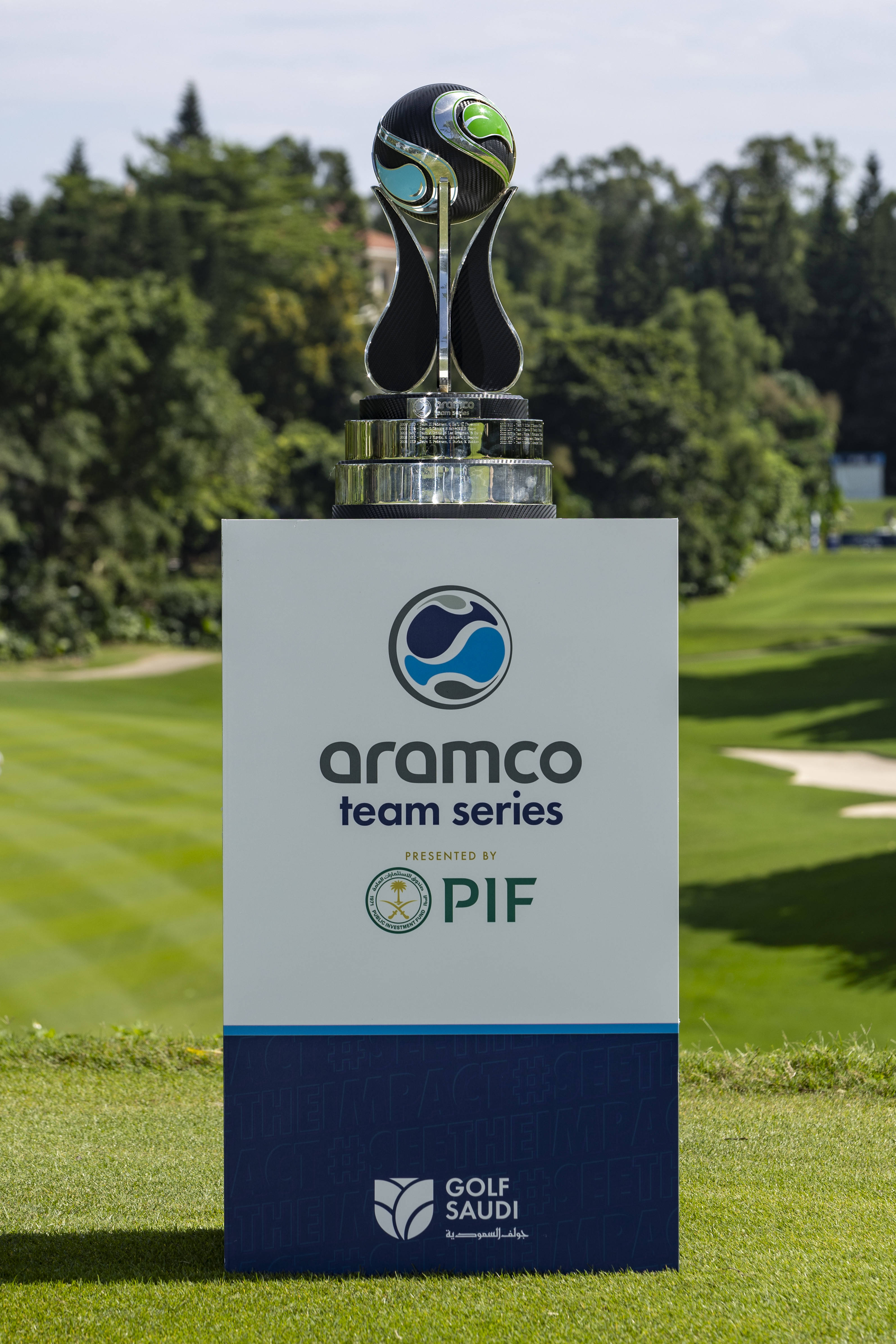 关于球场风起云涌,团队合作,球员的默契才是胜利的保障的信息 关于球场风起云涌,团队合作,球员的默契才是胜利的保障的信息