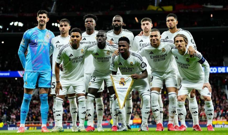 足球巨星们再度相遇,欧洲联赛火爆开战 足球巨星们再度相遇,欧洲联赛火爆开战