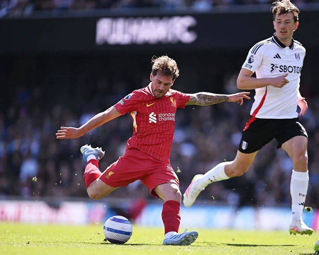 气势如虹，西汉姆联主场大胜强敌的简单介绍