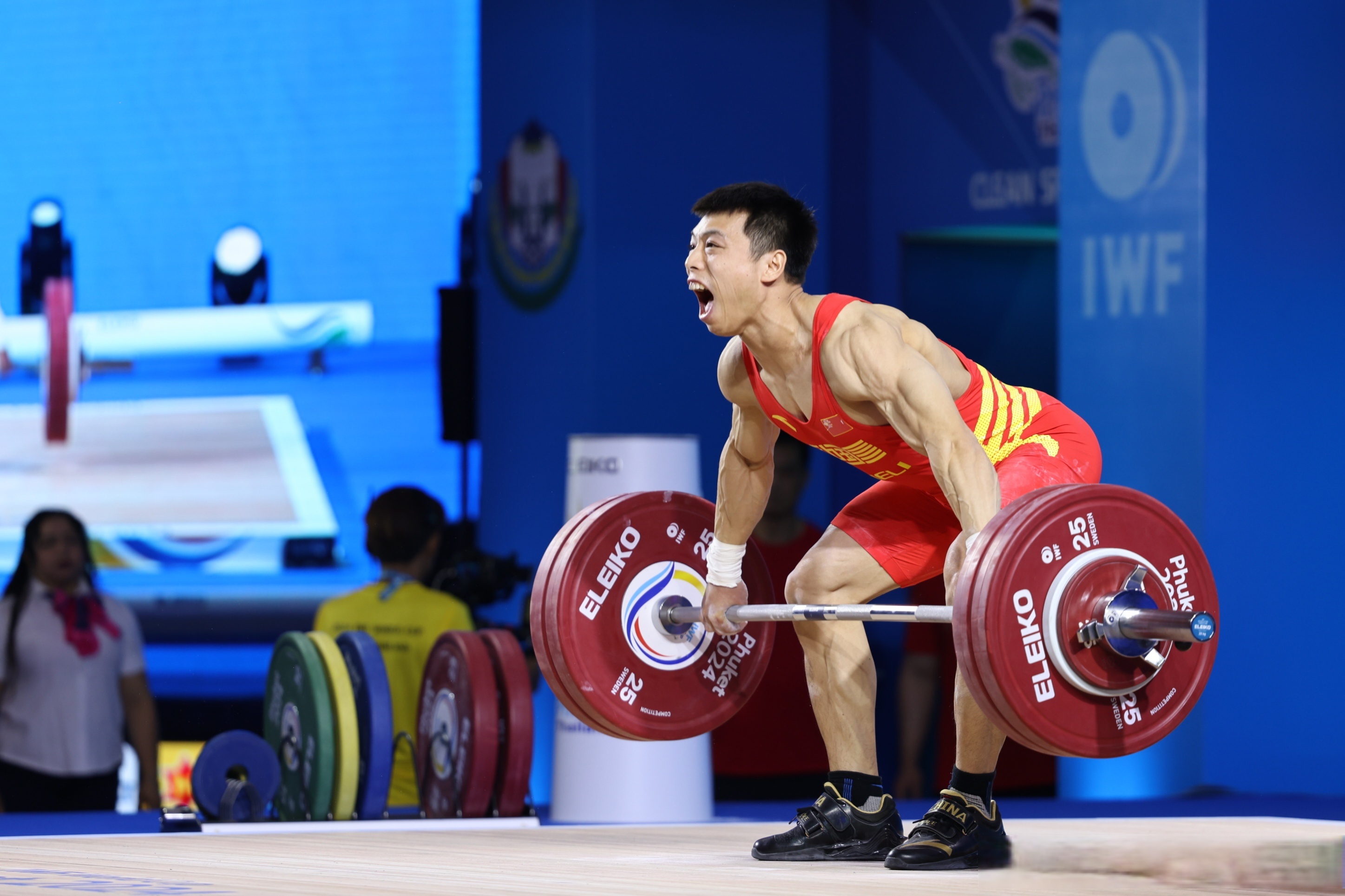 泰国举重选手创造新佳绩,斩获金牌 泰国举重选手创造新佳绩,斩获金牌