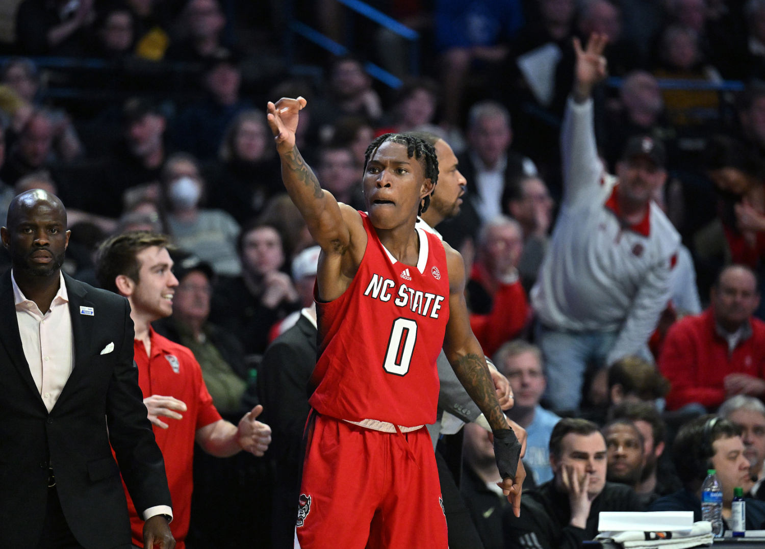 江苏队在激烈的对决中获得惊人逆转胜利 江苏队在激烈的对决中获得惊人逆转胜利