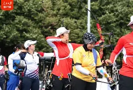 关于钉在Pinscher上,射箭选手全权的信息 关于钉在Pinscher上,射箭选手全权的信息