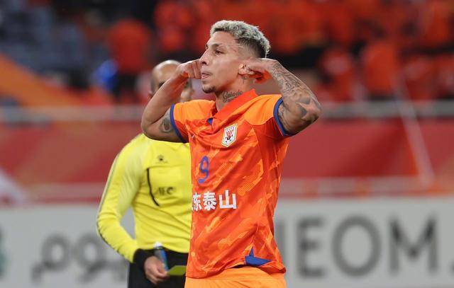 包含弗赖堡新秀崭露头角：年轻球员崭露头角的词条