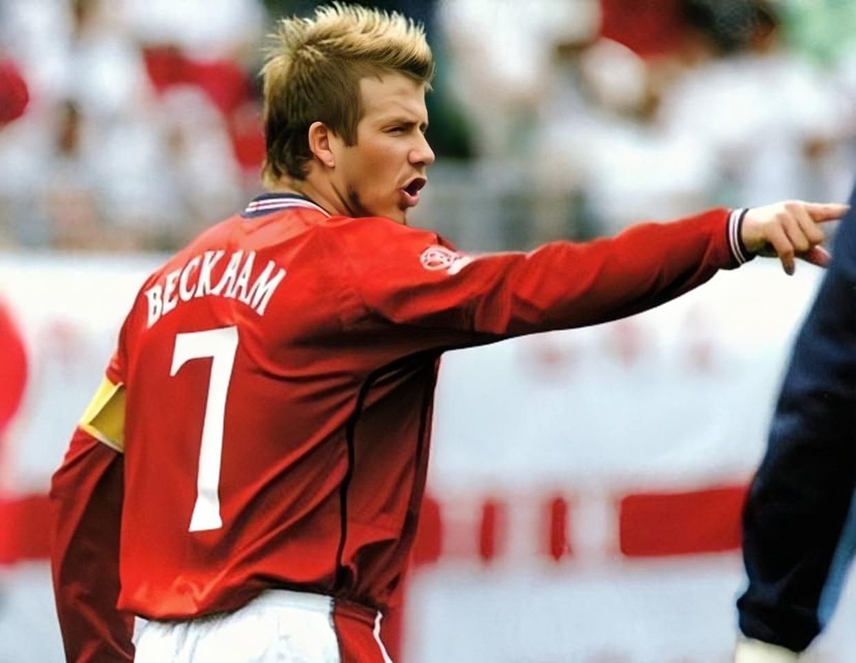 关于足坛焦点:传奇球员在比赛中展现出传奇气质的信息 关于足坛焦点:传奇球员在比赛中展现出传奇气质的信息