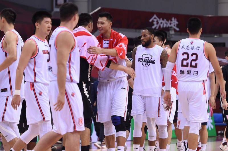 辽宁队战胜广西猛犬队,成功晋级决赛 辽宁队战胜广西猛犬队,成功晋级决赛