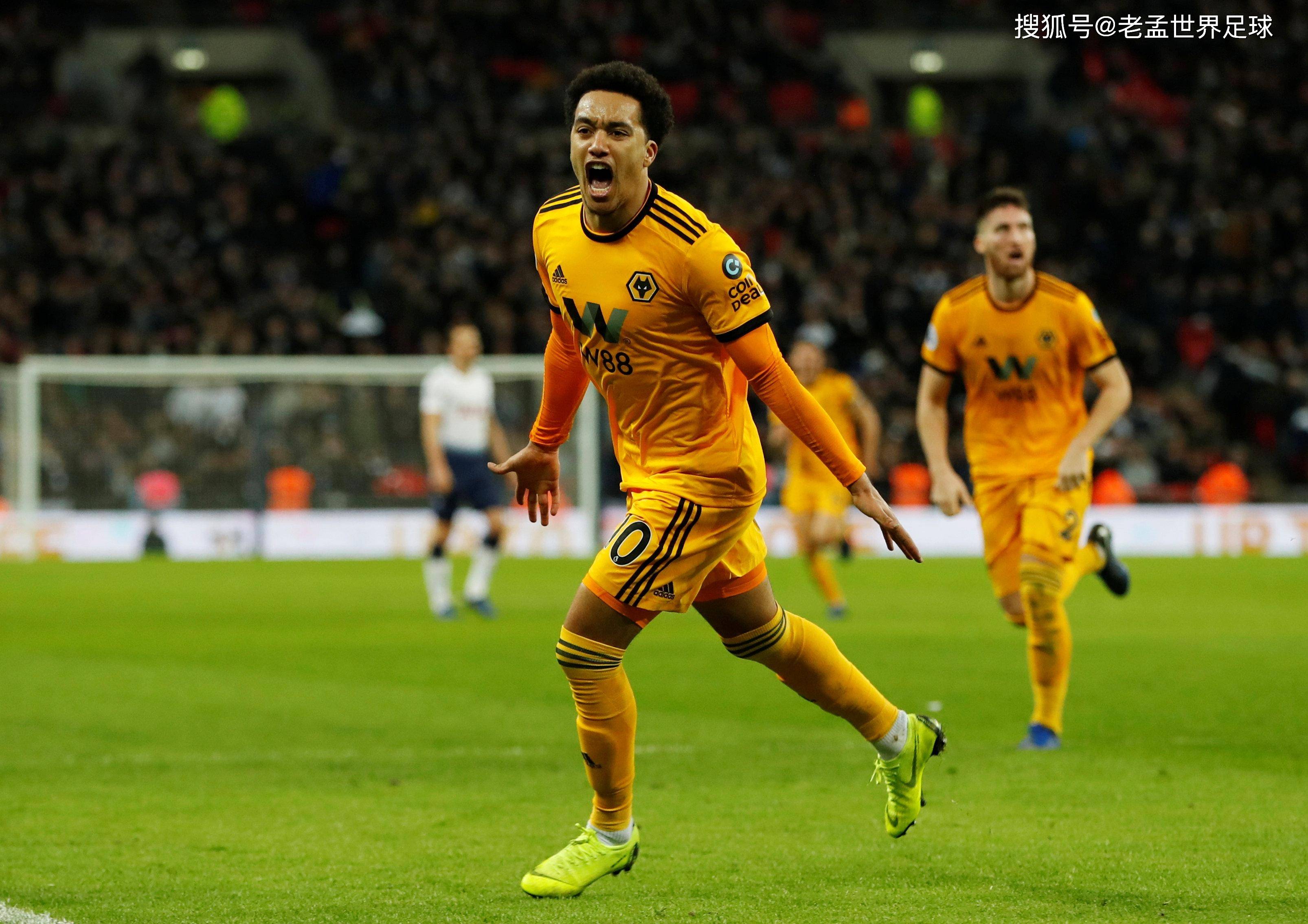 南安普顿客场惨败，陷入保级危机