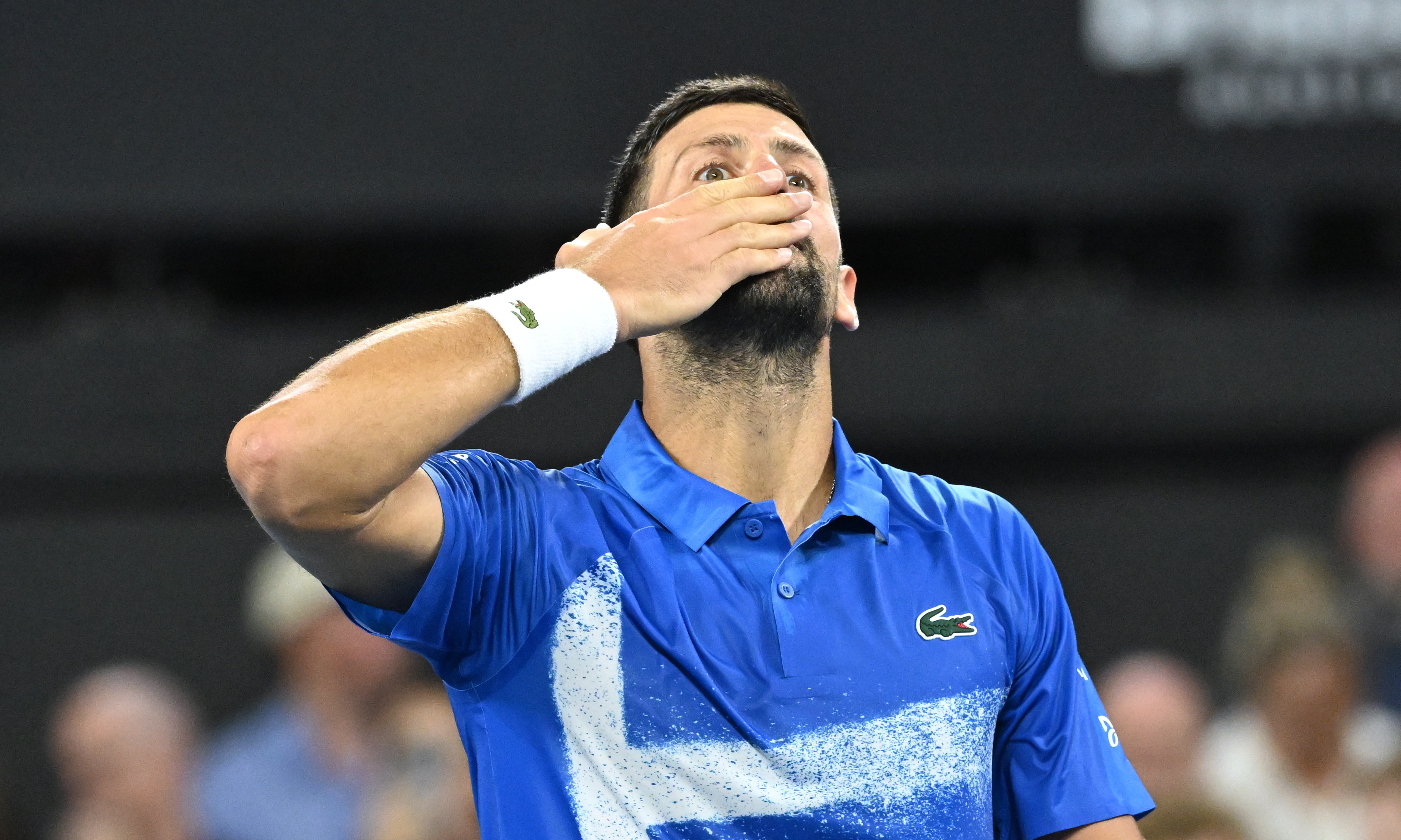 塞尔维亚网球选手实力夺冠，震惊全场