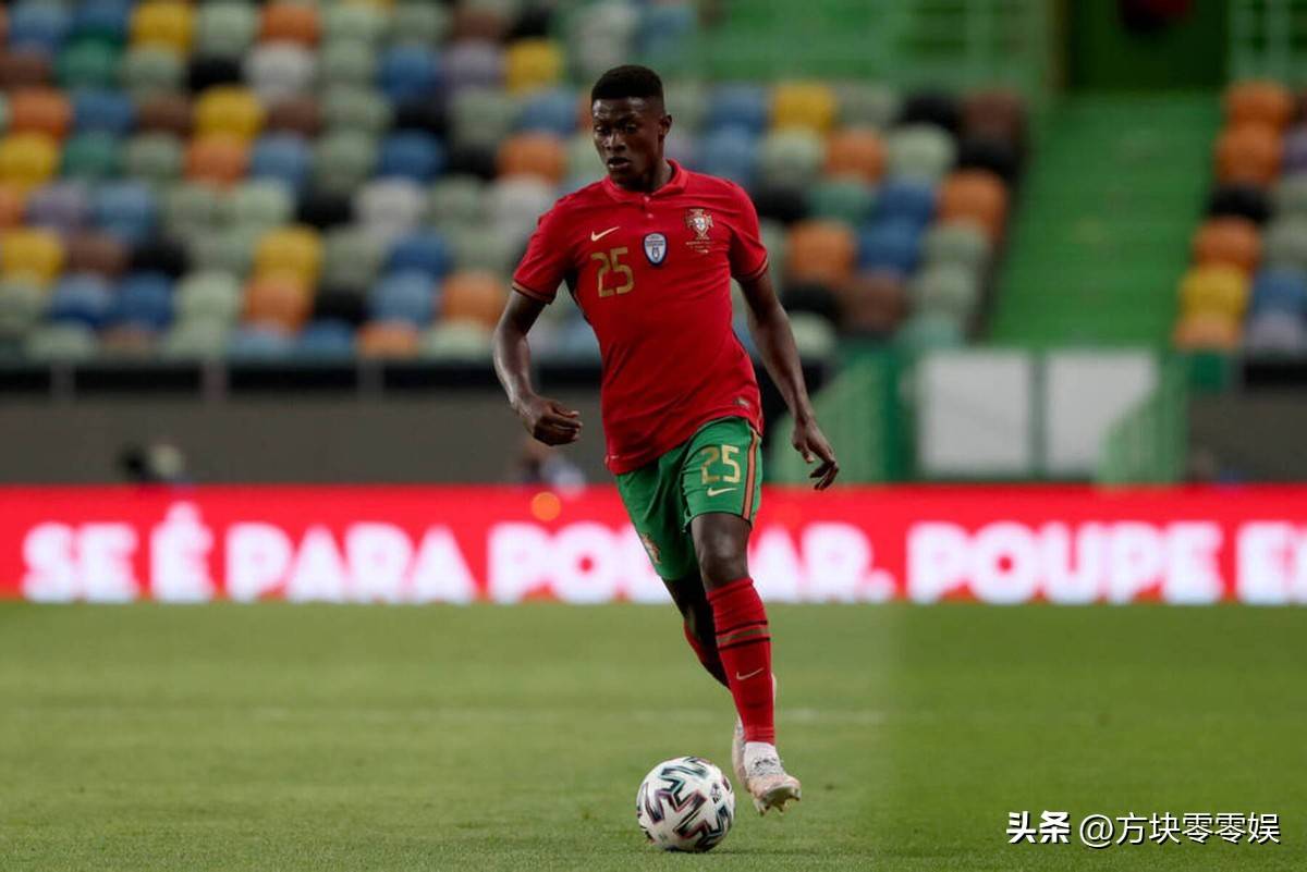 葡萄牙队球员在综艺节目中展示绘画才能的简单介绍 葡萄牙队球员在综艺节目中展示绘画才能的简单介绍