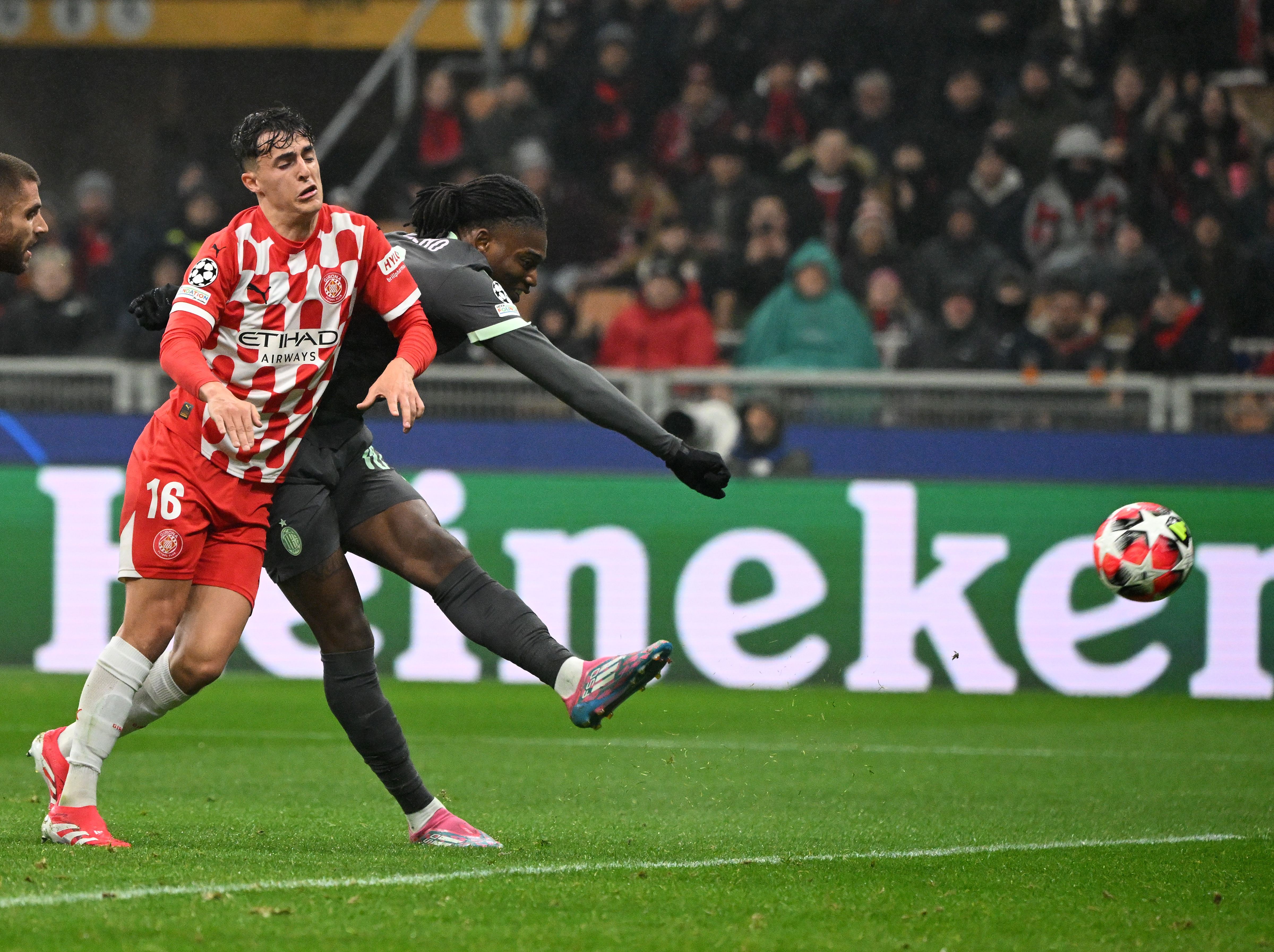 欧冠再度开踢,球队之间的碰撞将带来怎样的火花?的简单介绍 欧冠再度开踢,球队之间的碰撞将带来怎样的火花?的简单介绍