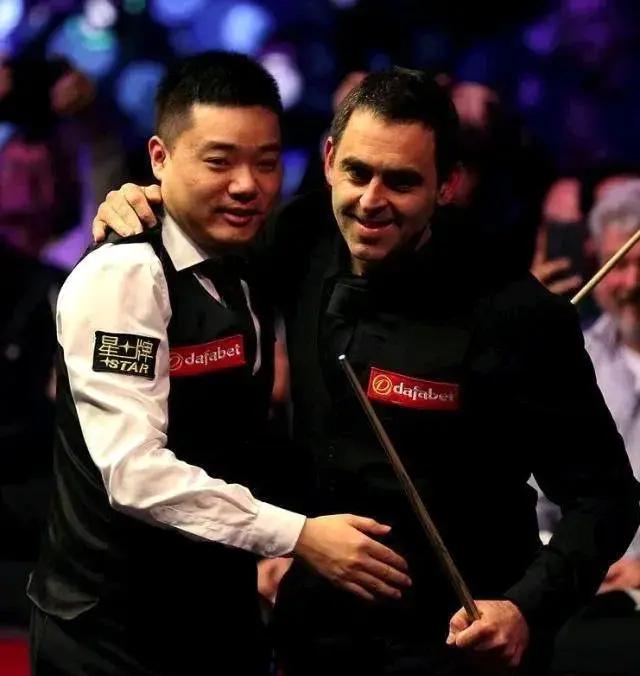 火箭奋战获胜,霍珀克斯势如破竹挺入强八强 火箭奋战获胜,霍珀克斯势如破竹挺入强八强