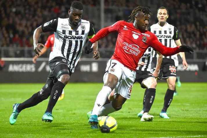 关于里昂主场取胜取得三分,实力稳步提升的信息 关于里昂主场取胜取得三分,实力稳步提升的信息