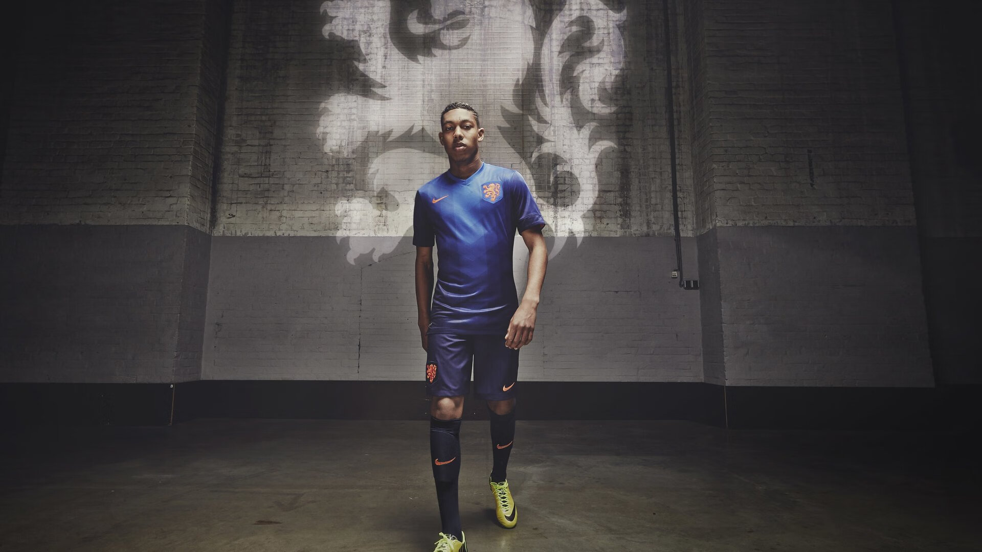 慈善赛奇迹，皮克关键一击助比利时斩落伊朗